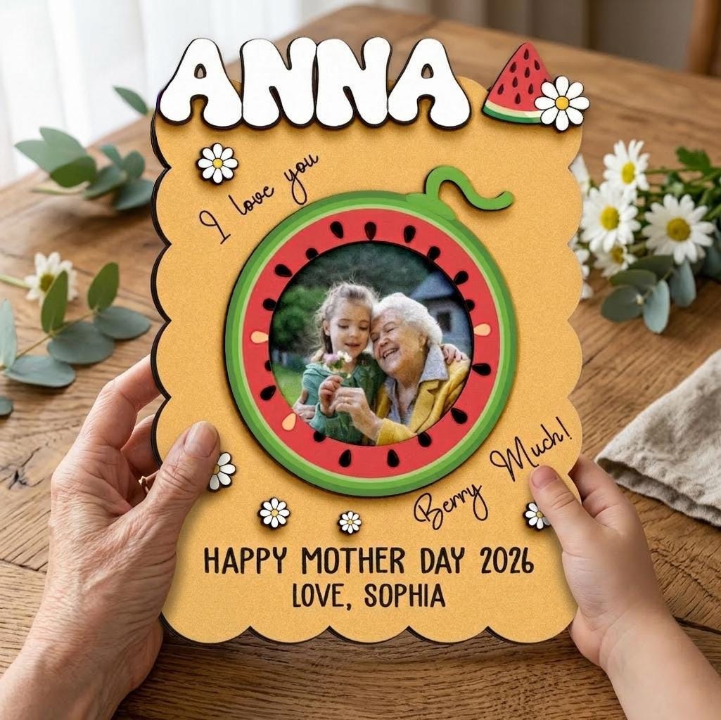 Personalized Wooden Photo Frame Plaque – Custom Strawberry-Themed Gift for Mom, Nana, or Grandma