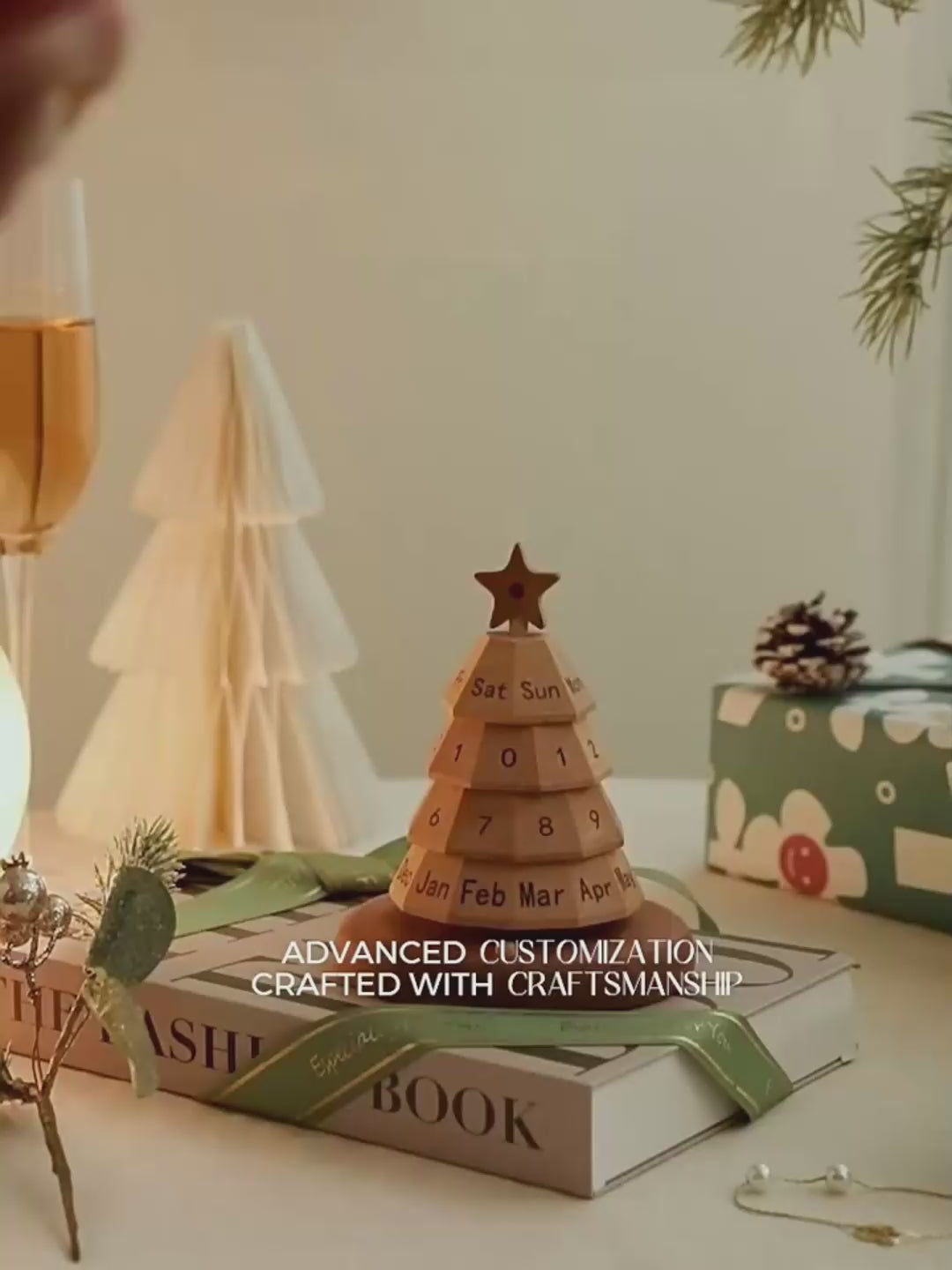 Wooden Christmas Tree Perpetual Calendar – Rotating Holiday Décor